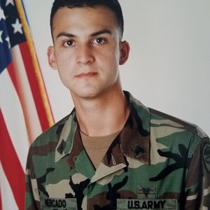 Meet your Posher, Luis